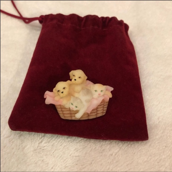 Seraphim Classics Collectors Club Pin / Brooch 1999 NWOT - Picture 3 of 4